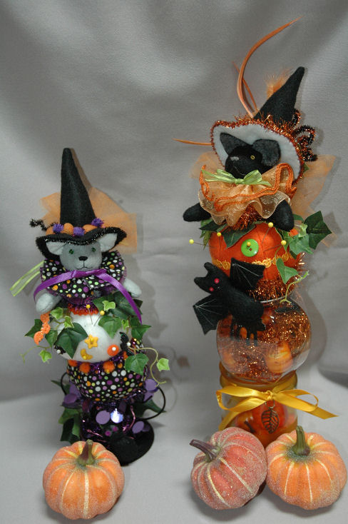 Hazel and Maddy, Halloween Kitties, Pincushion decor Dolls